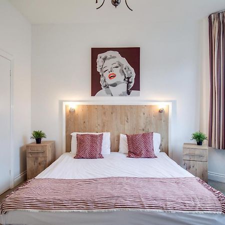 Oyo Tamtam Acton Hotel ลอนดอน ภายนอก รูปภาพ