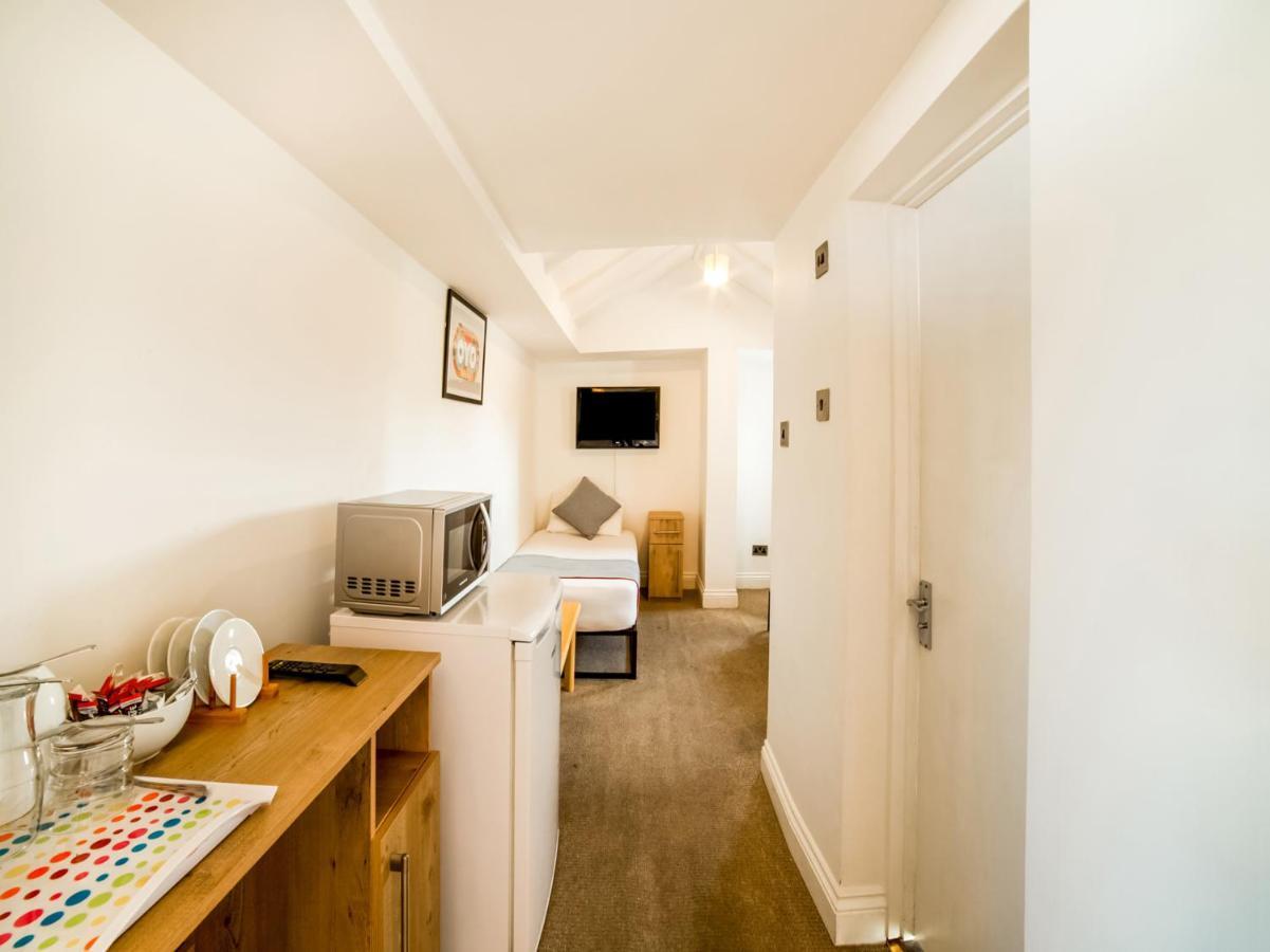 Oyo Tamtam Acton Hotel ลอนดอน ภายนอก รูปภาพ