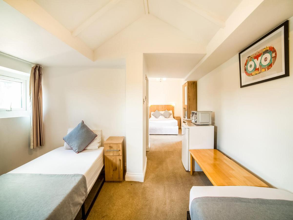 Oyo Tamtam Acton Hotel ลอนดอน ภายนอก รูปภาพ
