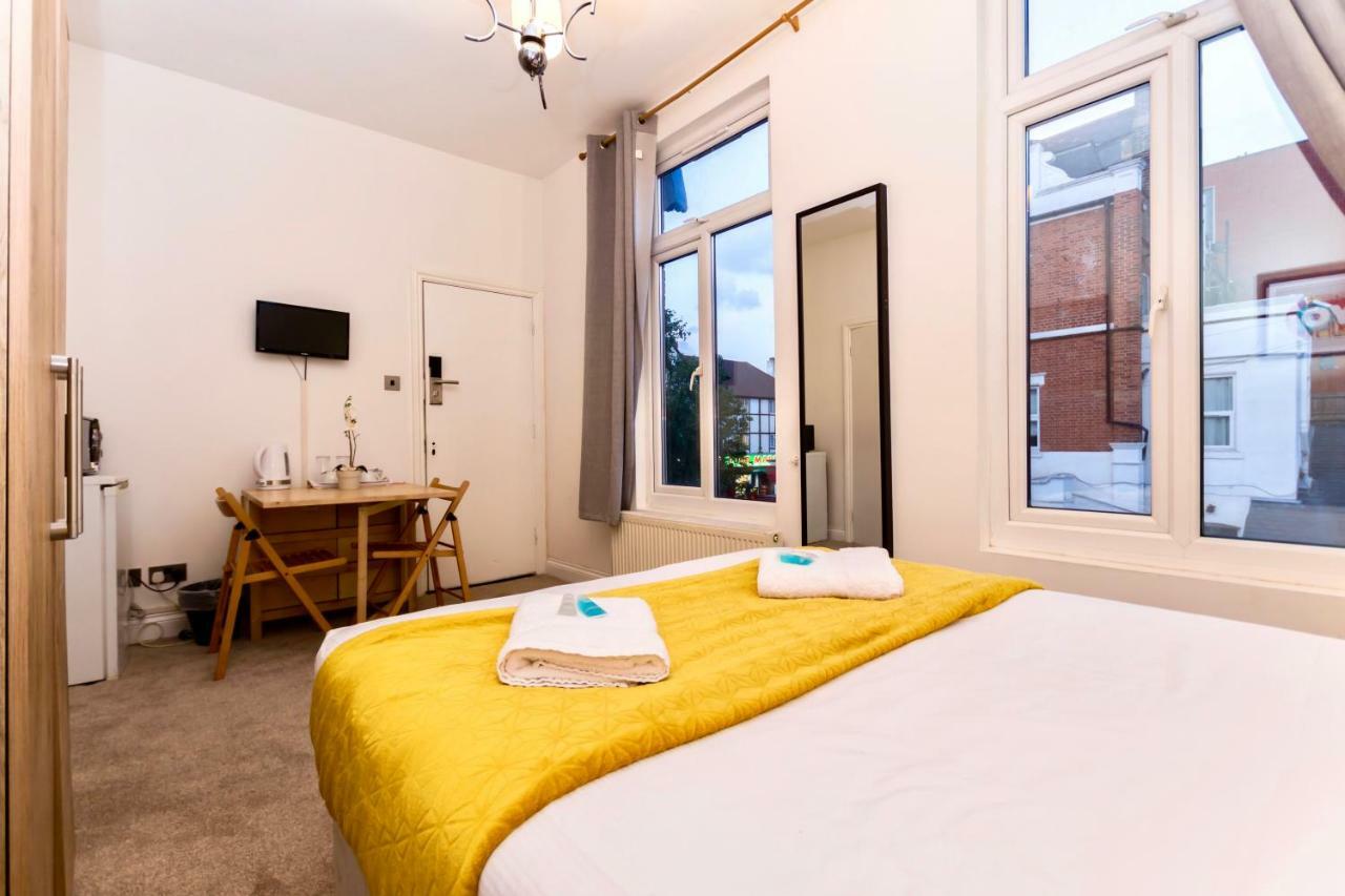 Oyo Tamtam Acton Hotel ลอนดอน ภายนอก รูปภาพ