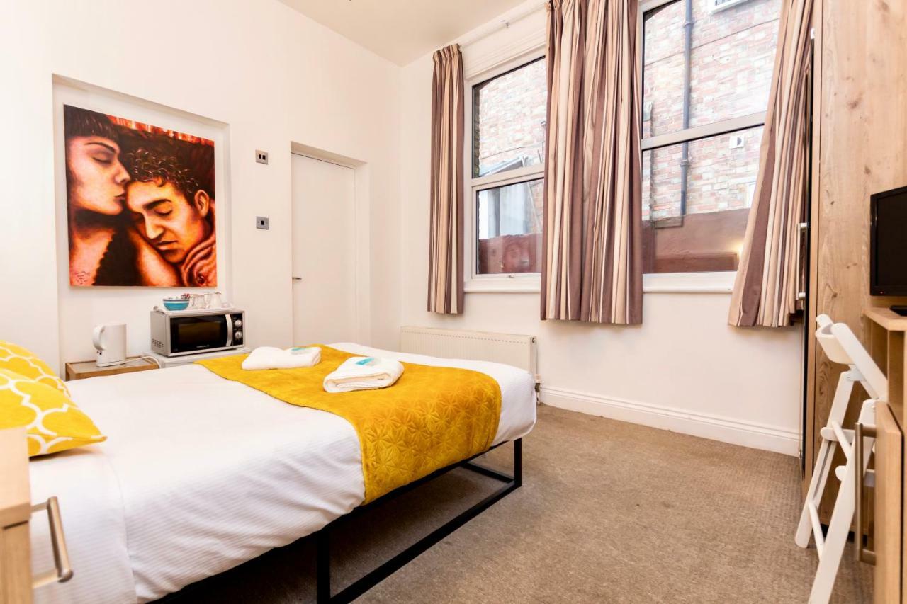 Oyo Tamtam Acton Hotel ลอนดอน ภายนอก รูปภาพ