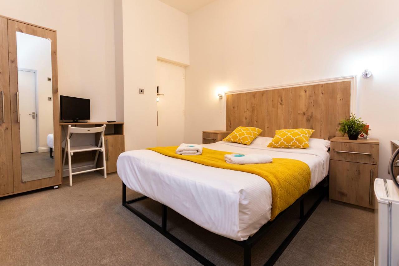 Oyo Tamtam Acton Hotel ลอนดอน ภายนอก รูปภาพ