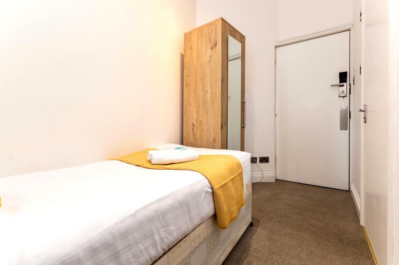 Oyo Tamtam Acton Hotel ลอนดอน ภายนอก รูปภาพ
