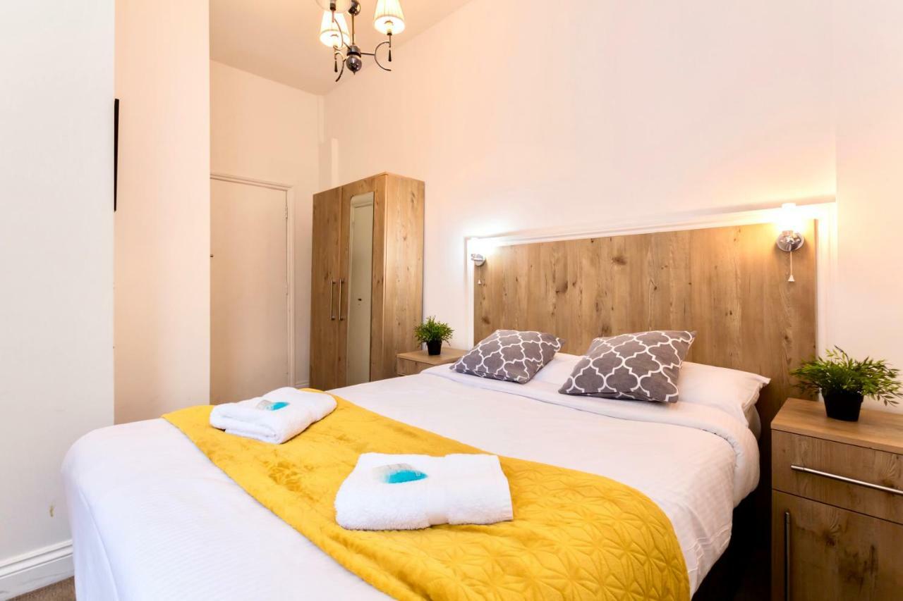 Oyo Tamtam Acton Hotel ลอนดอน ภายนอก รูปภาพ